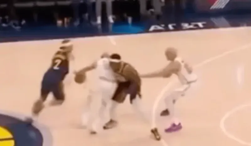 Kaiyun Sports-开云体育-裁判报告：昨日西亚卡姆准绝杀前非法掩护，应吹进攻犯规