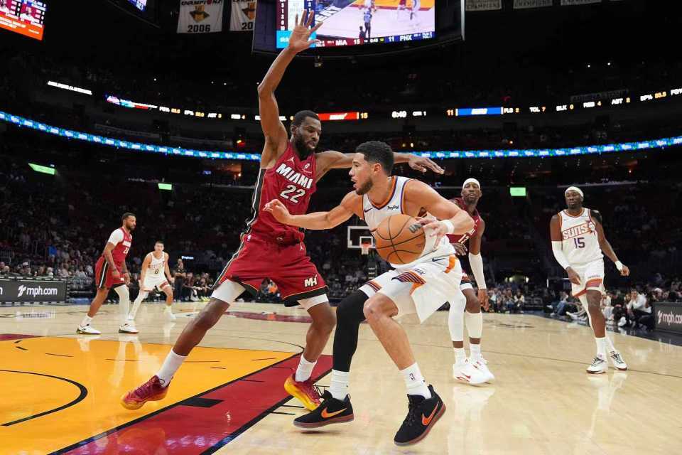 狄龙15T联盟第一濒临禁赛!热火险胜太阳 鲍威尔27分布克24+9+9