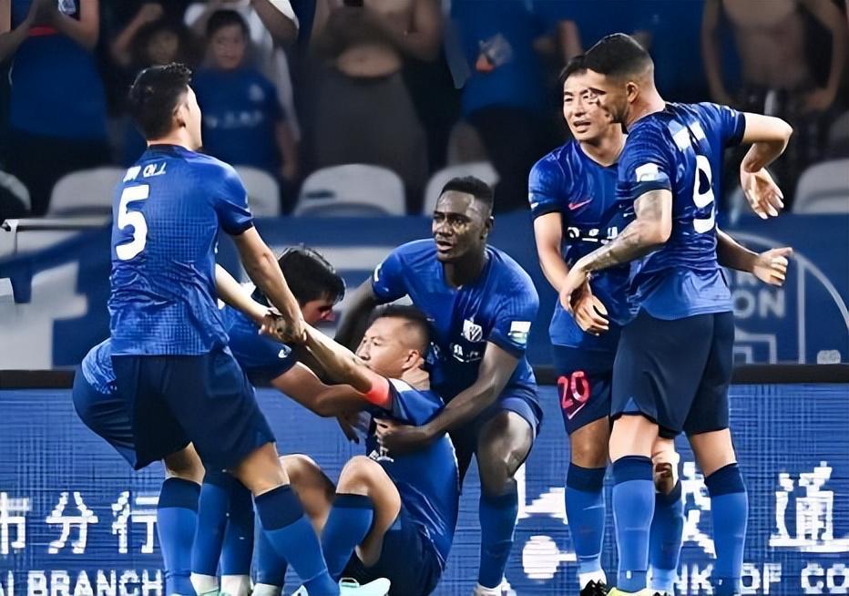 开云体育官方网-意外!阿玛杜和阿苏埃未来仍能代表申花踢亚冠?引发球迷热议